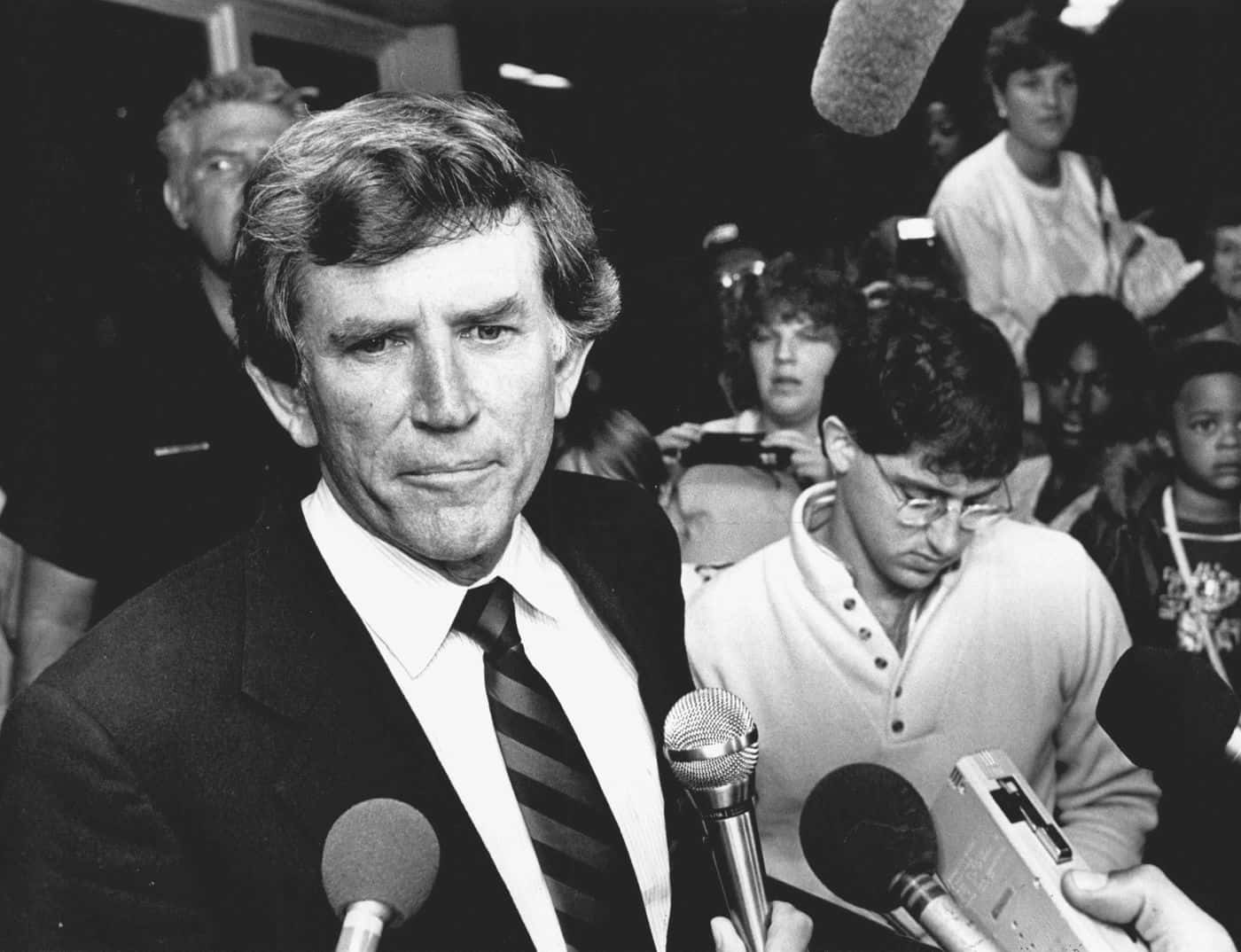 Gary Hart Engaged in a Press Conference Wallpaper