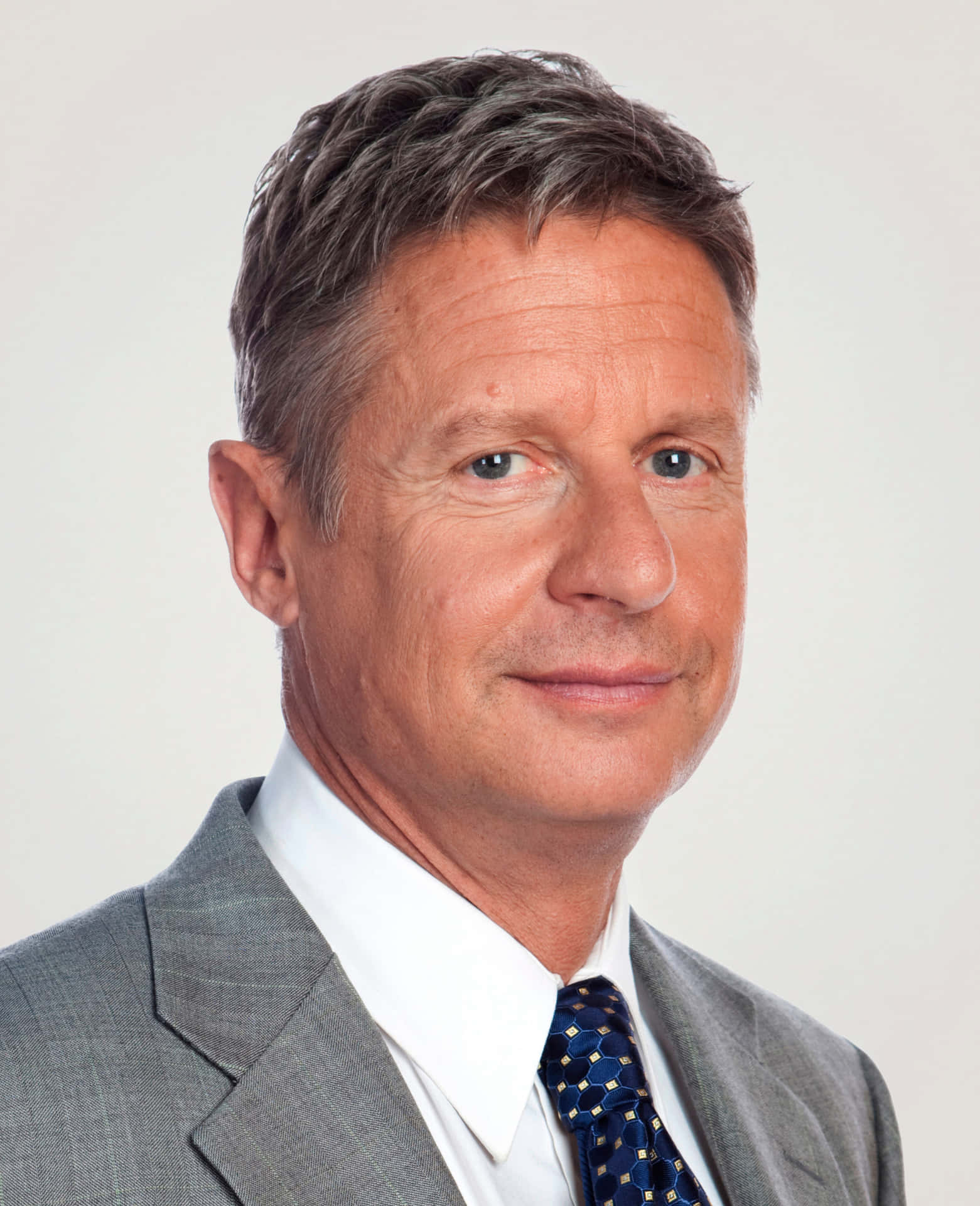 Gary Johnson In A Gray Suit Phone Wallpaper
