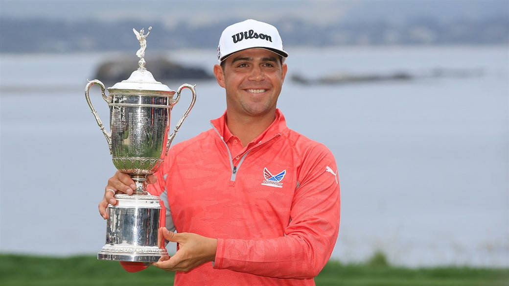 Gary Woodland Trophy In Hand Wallpaper