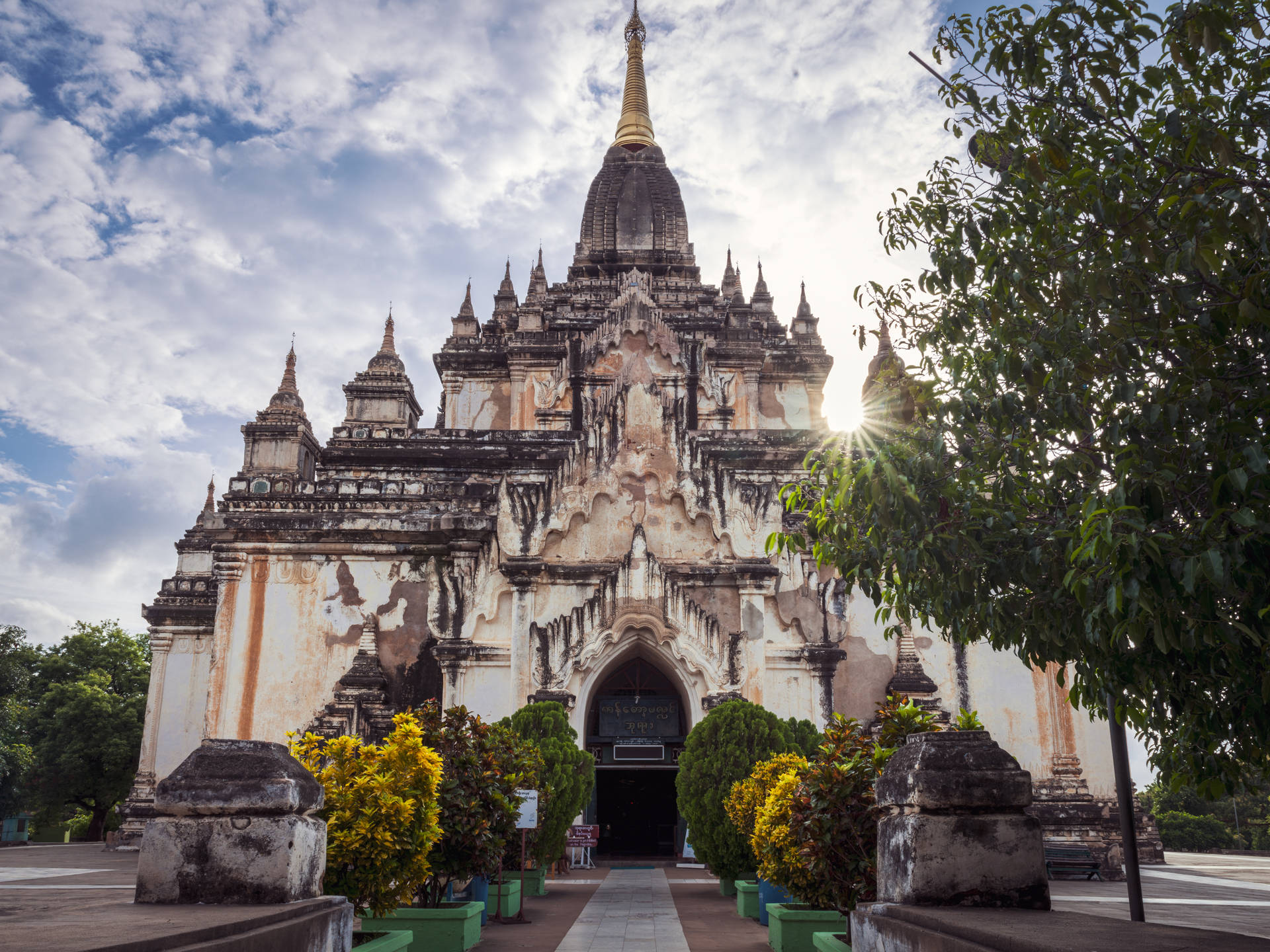 Gawdawpalin Temple Burma