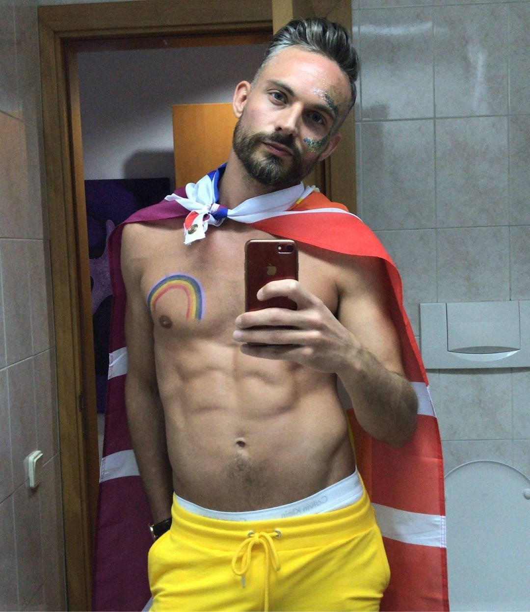 Gay Boy Mirror Selfie Picture