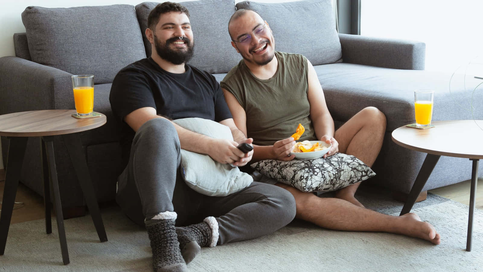 Gay Latino Couple Juice Wallpaper