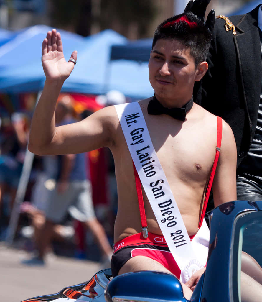 Desfilegay Latino Ondeando Fondo de pantalla