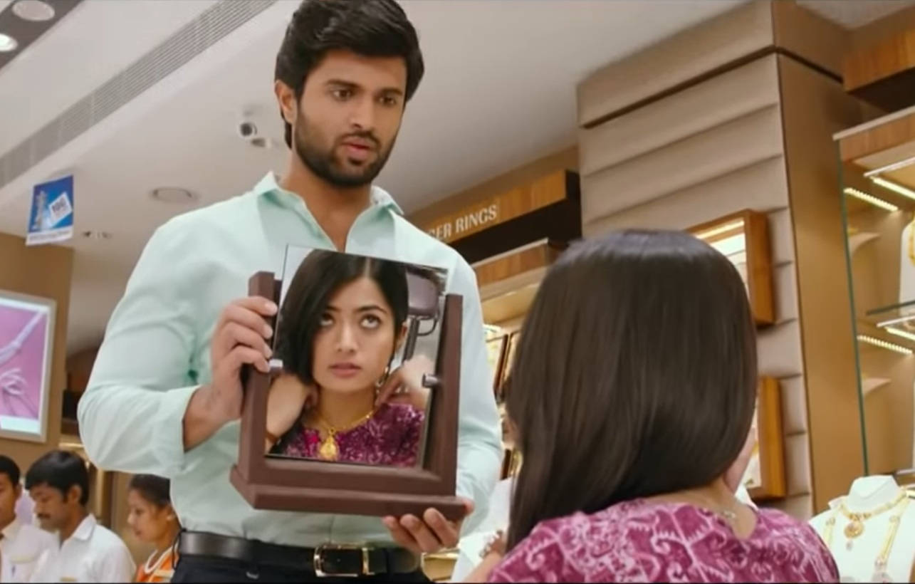 Geetha Govindam Vijay Holding Mirror Wallpaper