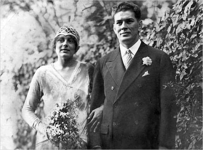 Gene Tunney Ans His Wife's Wedding Day Wallpaper