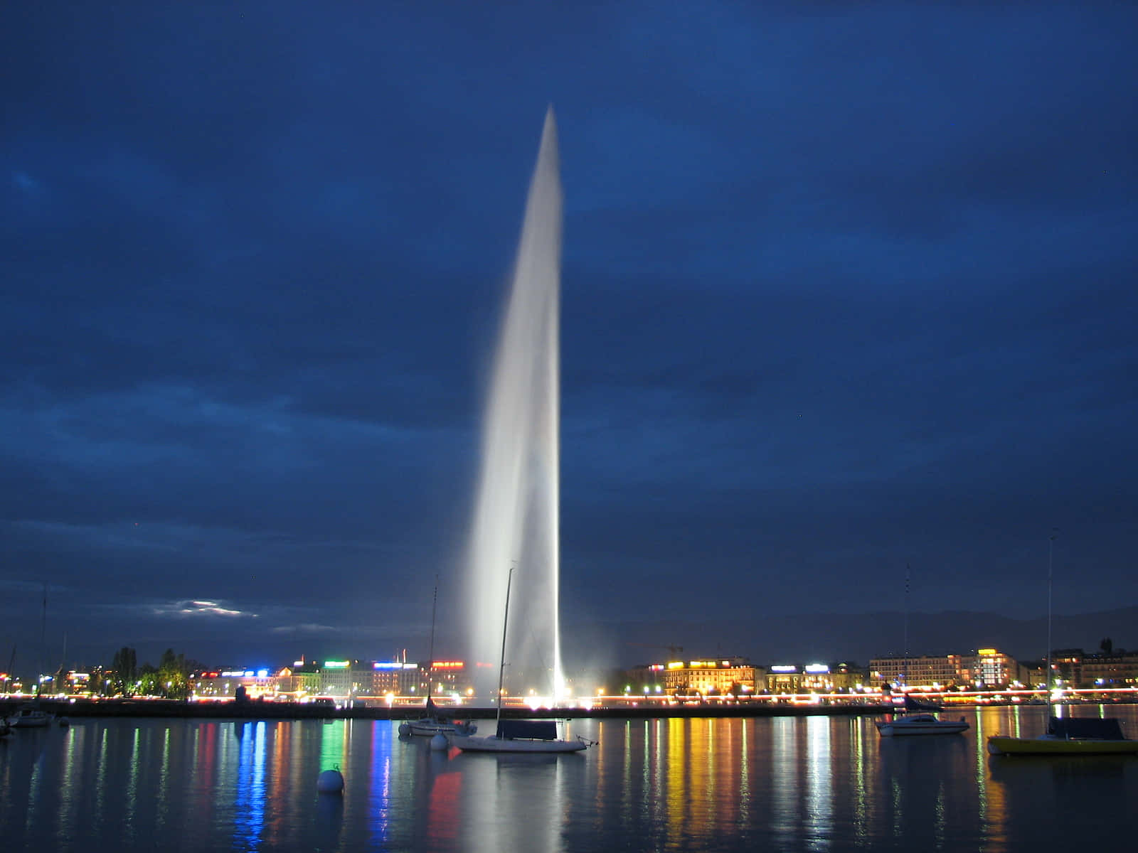 Geneva Jetd Eau Nighttime Wallpaper