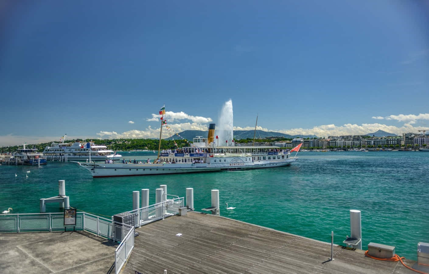 Geneva Lake Paddle Steamerand Jetd Eau Wallpaper