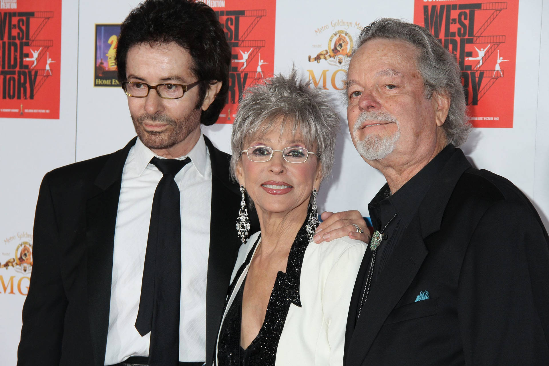 George Chakiris, Rita Moreno og Russ Tamblyn i filmen West Side Story Wallpaper