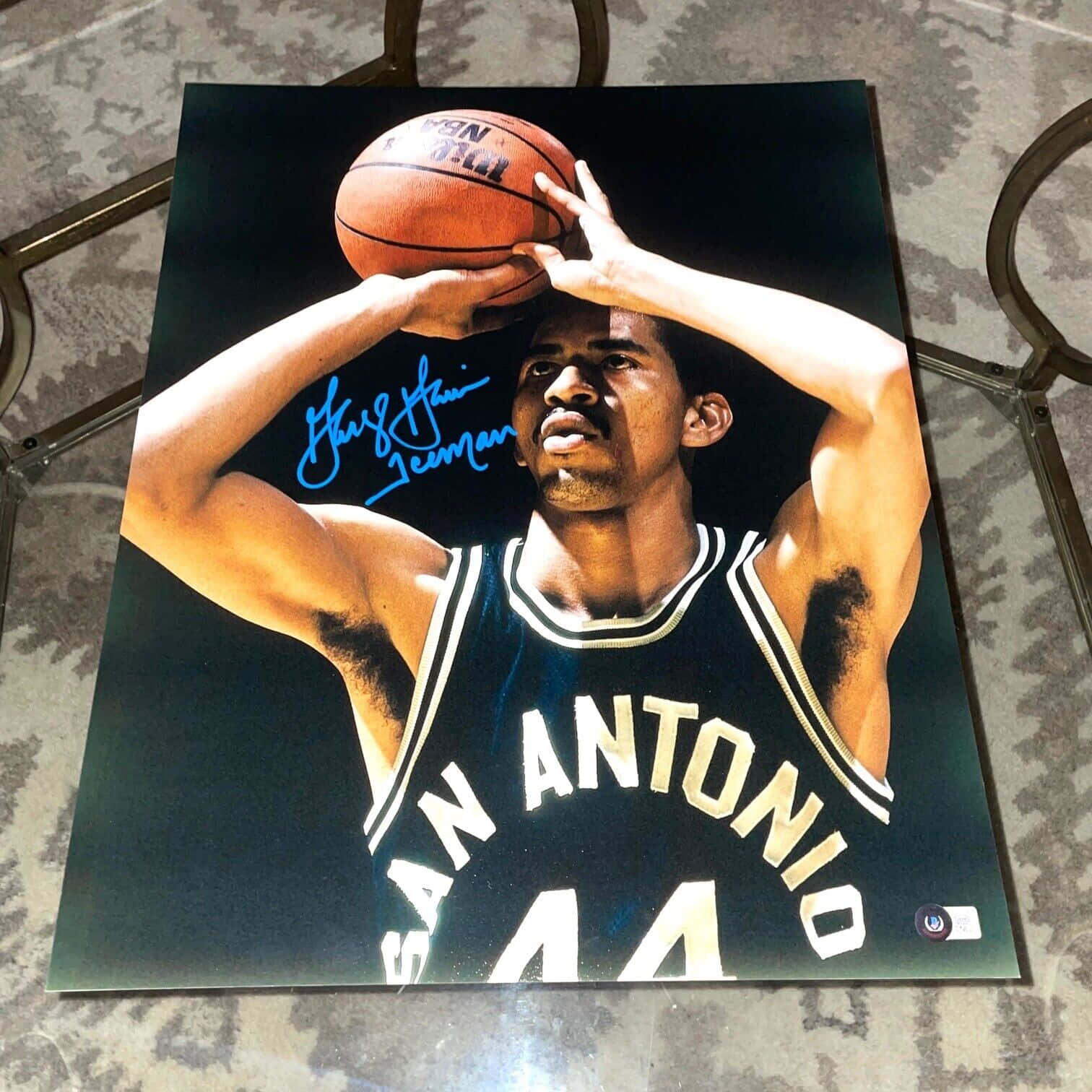 Georgegervin Cool Autograph Poster - George Gervin Cool Autograf Poster Wallpaper
