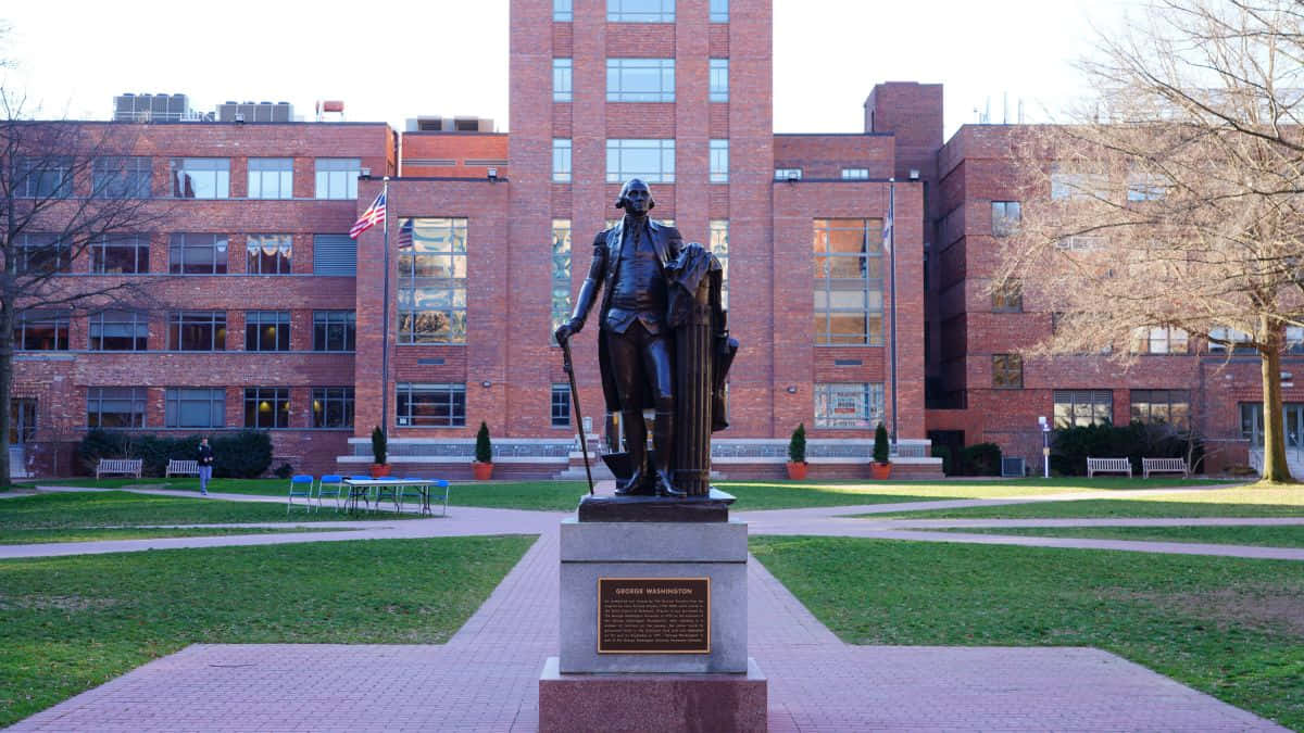 George Washington University Statue At Sunrise Wallpaper