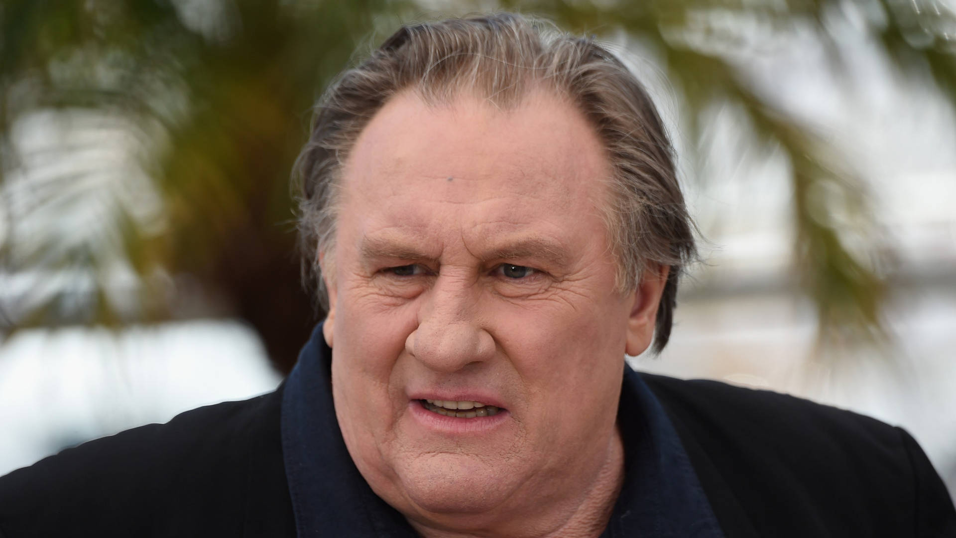 Gérard Depardieu Confused Expression Wallpaper