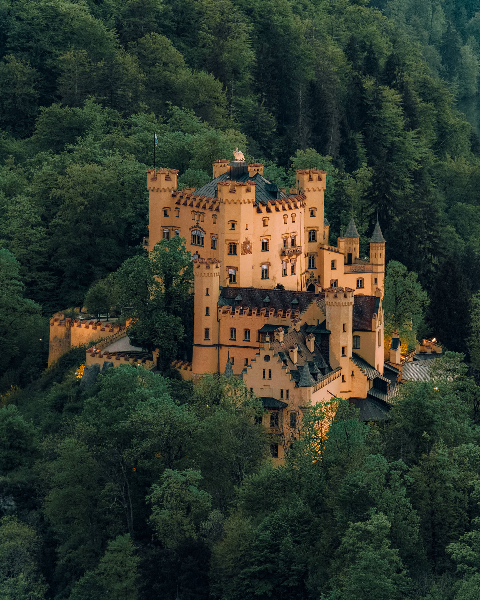 Germany's Secluded Massive Castle Wallpaper