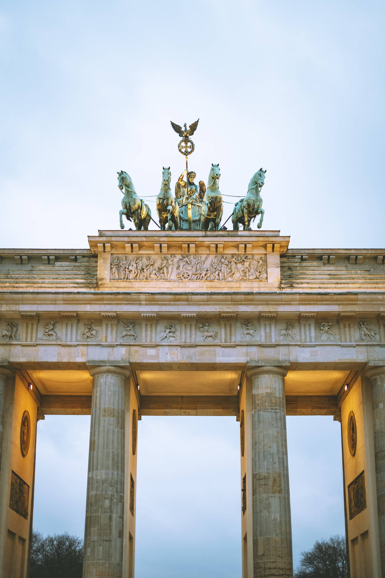 Germany's Symbolic Arch Pillar Wallpaper