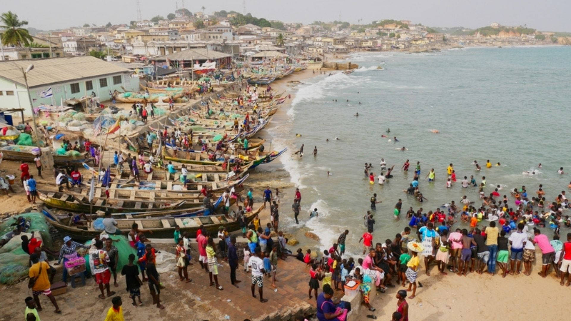 Ghana Cape Coast seværdigheder skildrer et livligt postkortmotiv Wallpaper