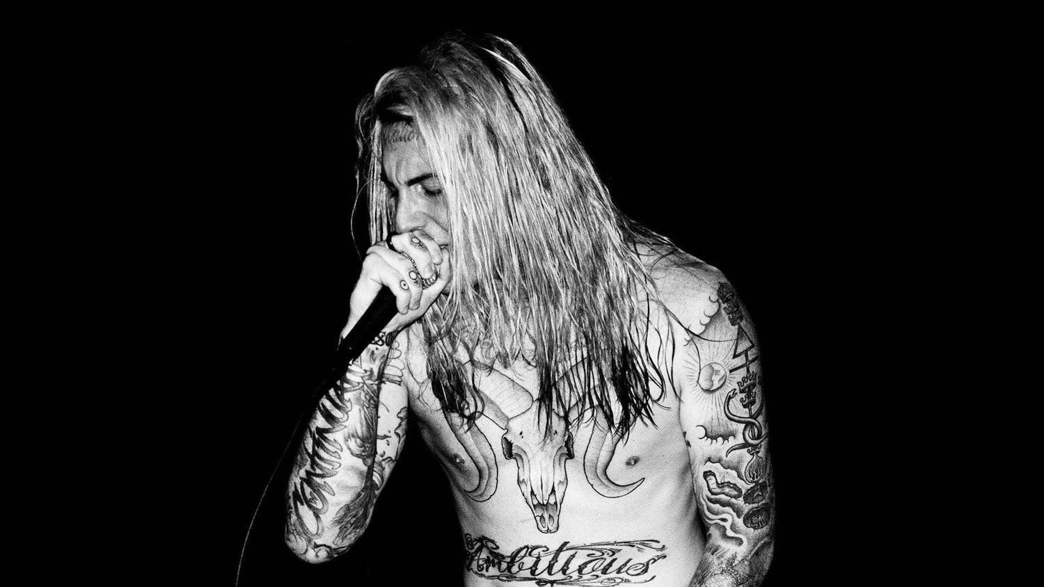 Ghostemane With Long Hair And Mic Wallpaper