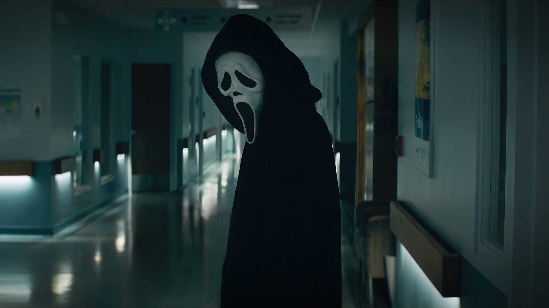 Ghostface from Scream in an eerie background Wallpaper