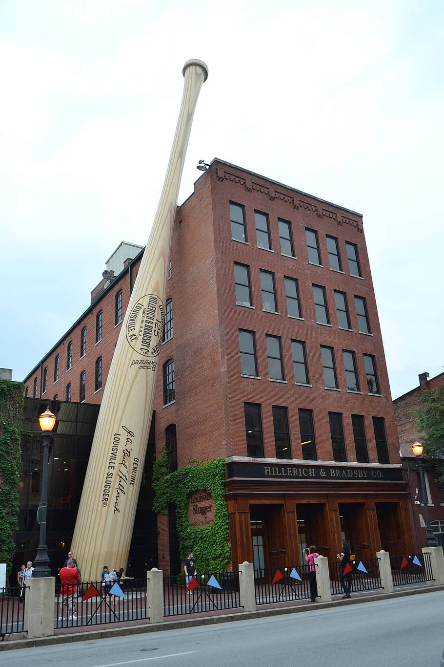 Giant Baseball Bat In Louisville, Kentucky Wallpaper