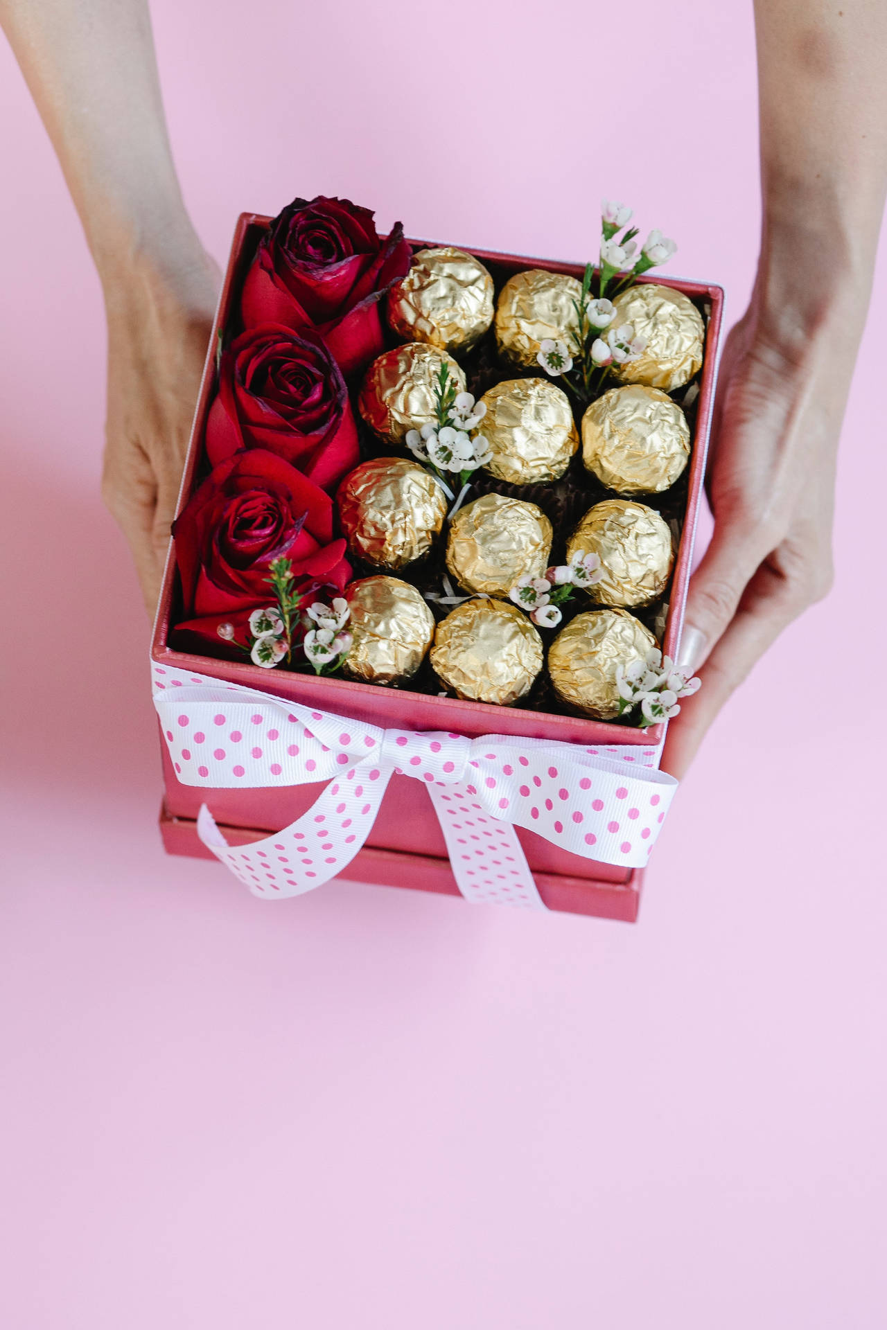 Gift Box Red Roses
