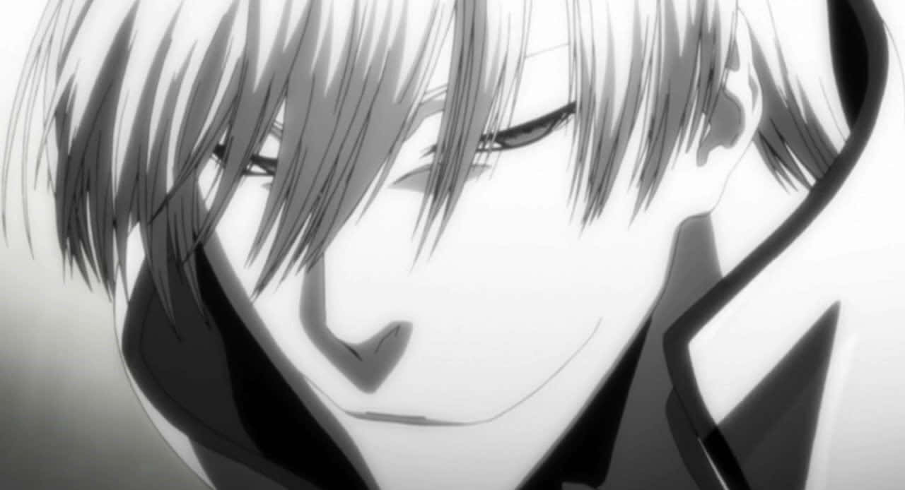 Intriguing and mysterious, Gin Ichimaru stands tall. Wallpaper