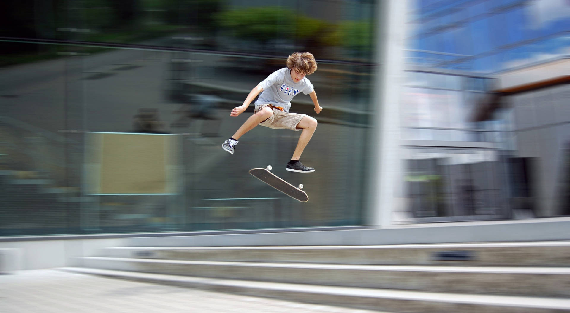 Flickastunt Motion Blur Skater Aesthetic Wallpaper