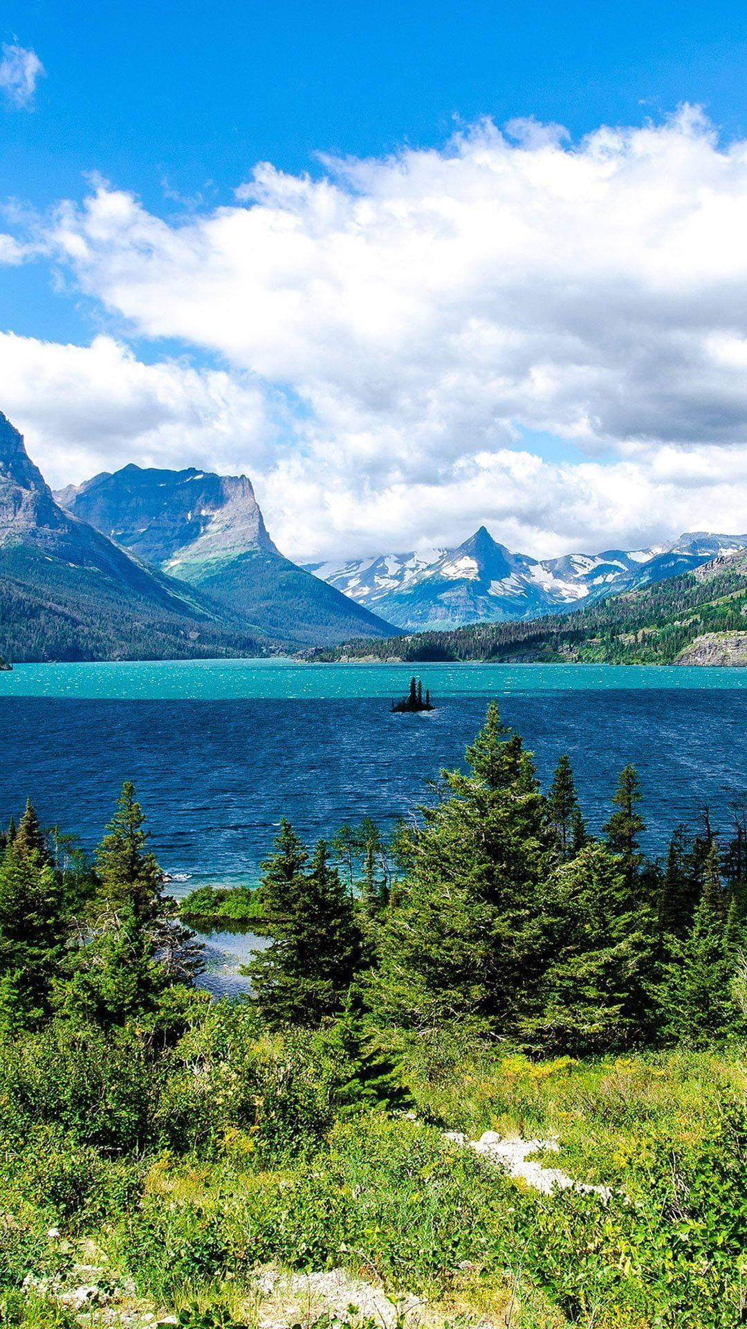 Stunning View of Glacier National Park Wallpaper