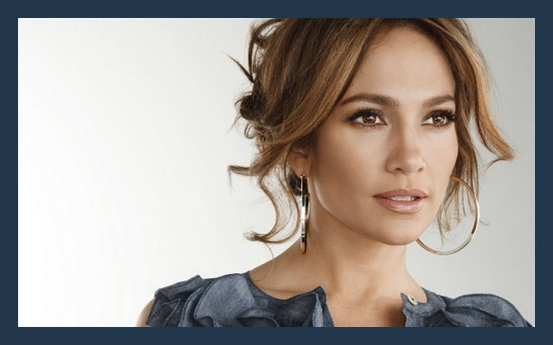 Glamorous Jennifer Lopez Background