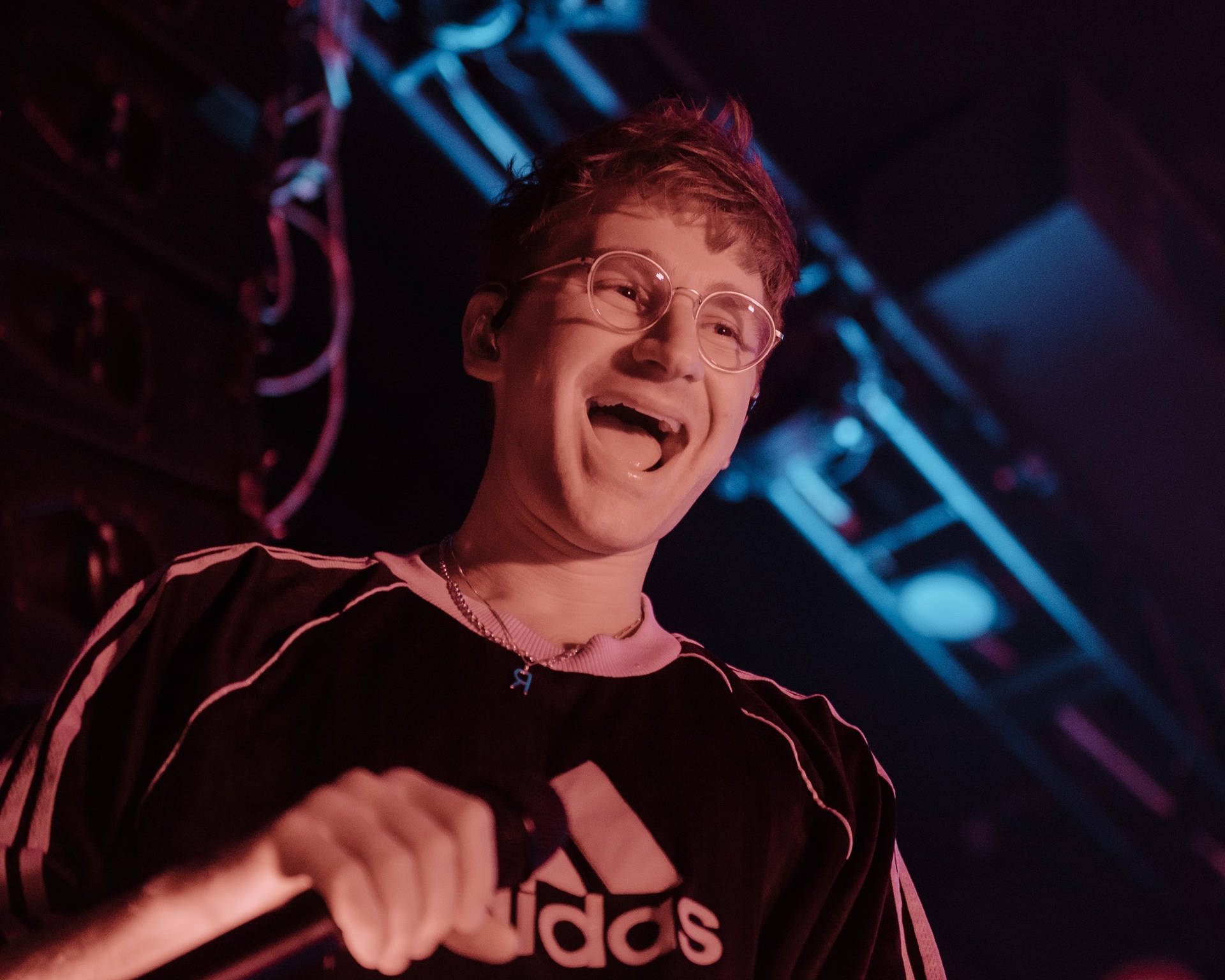 Glass Animals Dave Smiling Wallpaper