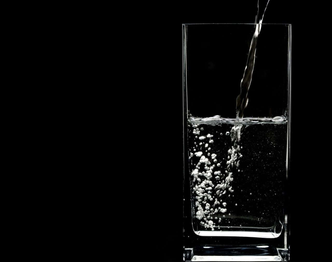 Ettuppfriskande Glas Vatten