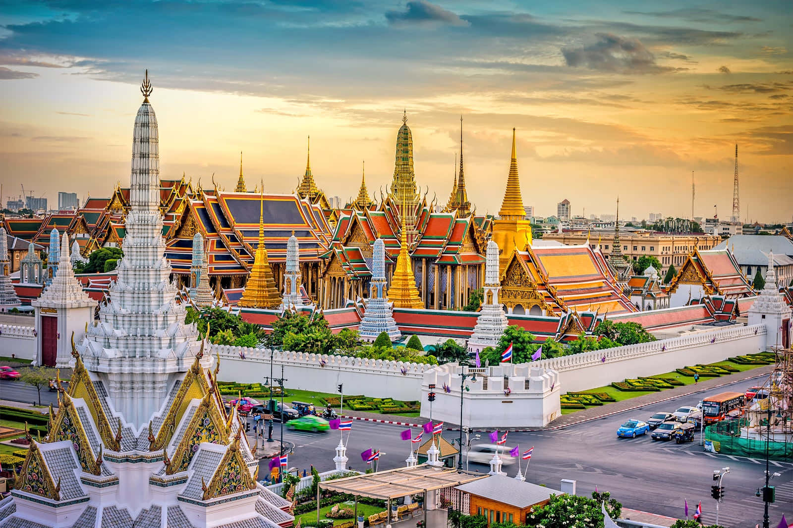 Gleaming Grand Palace In Glorious Sunset Wallpaper