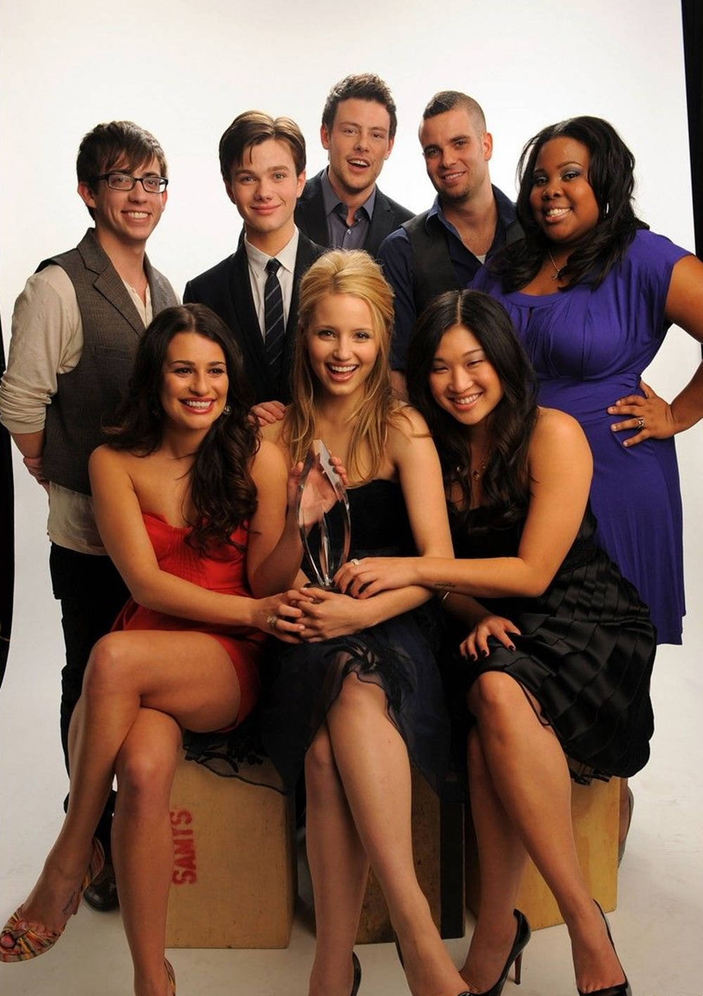 Glee Cast Members 2010 People’s Choice Awards Portrait Wallpaper