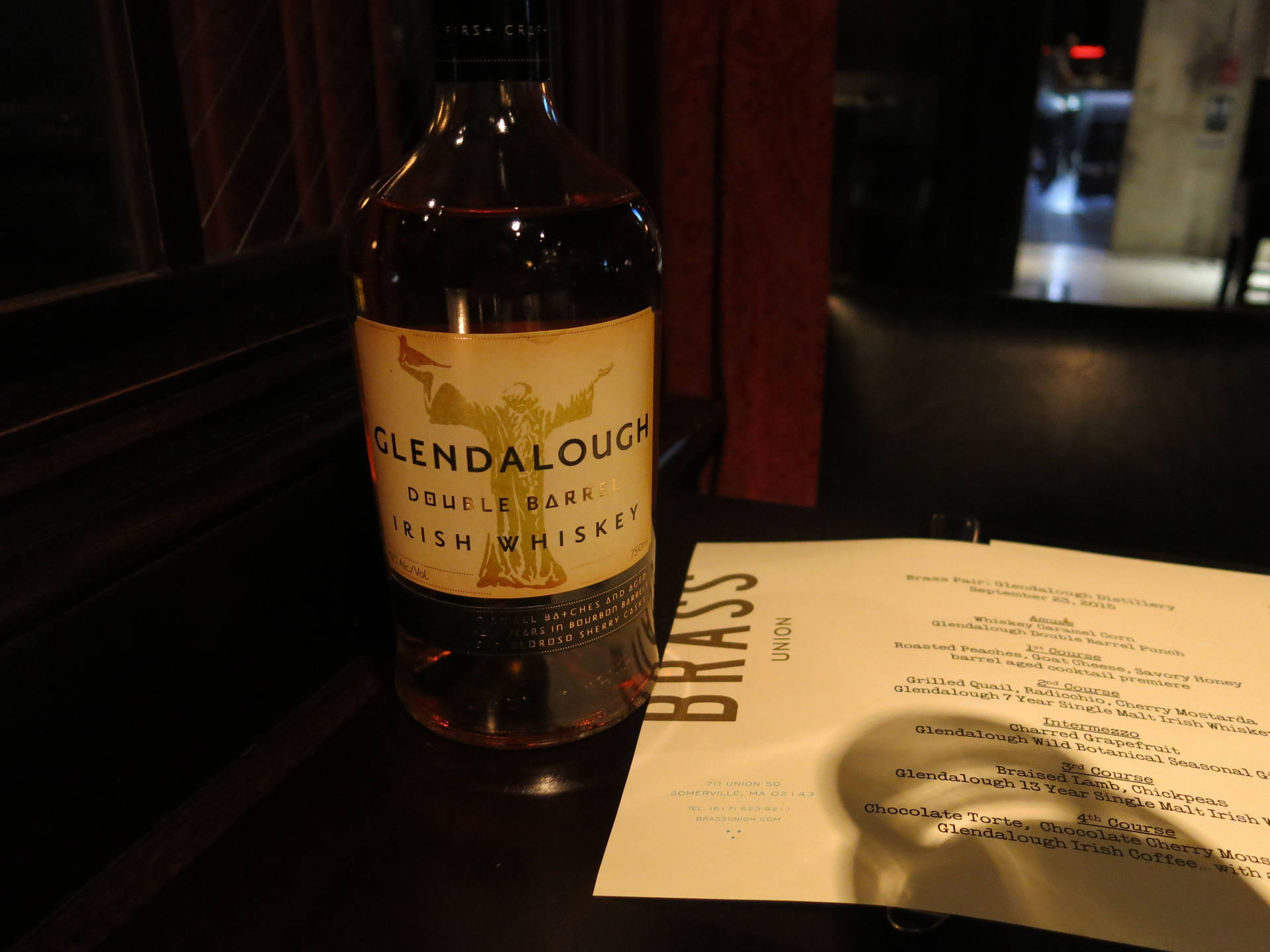 Glendalough Irish Whiskey Bar Wallpaper