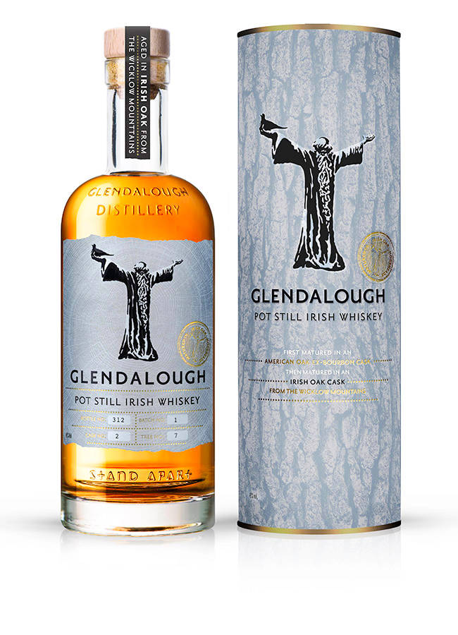 Minimalistisk Design af Glendalough irsk Whisky Wallpaper