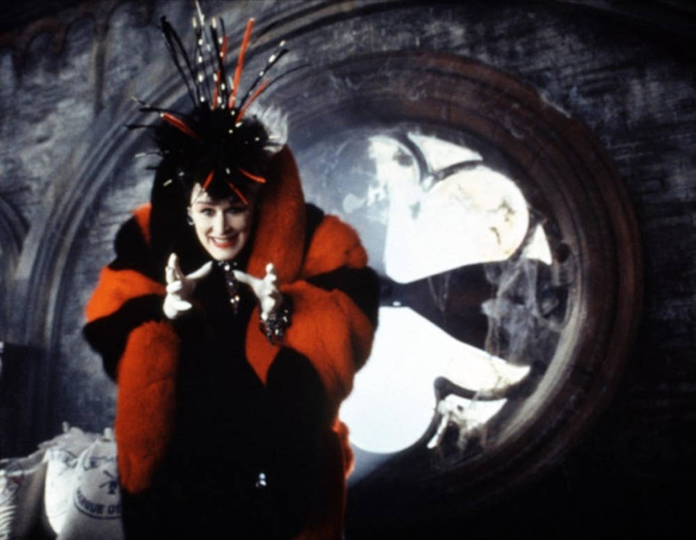 Glenn Close As Cruella De Vil Background