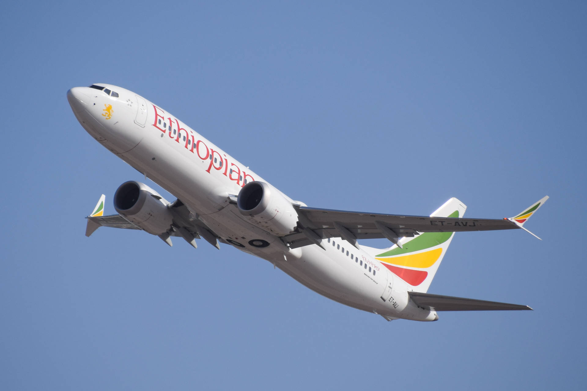 Aviónde La Aerolínea Ethiopian Airlines Deslizándose Fondo de pantalla