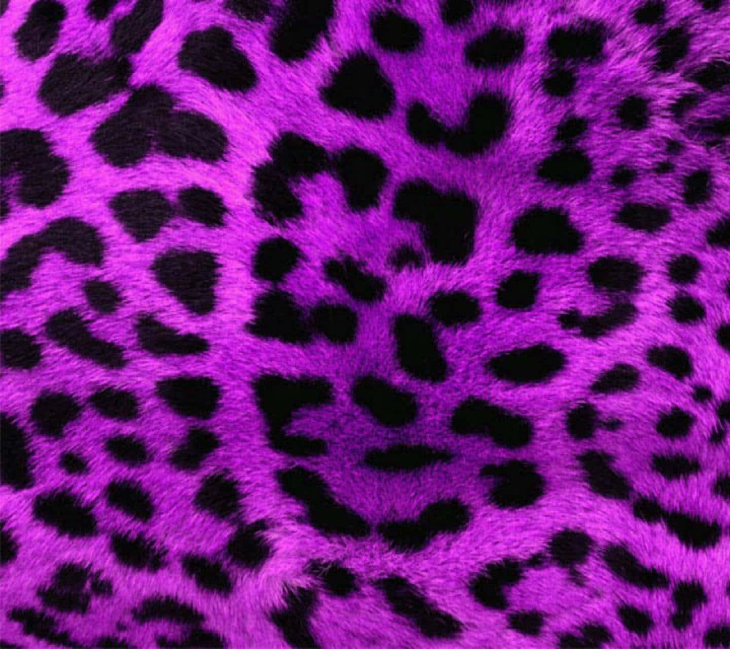 Glitter Leopard Wallpaper