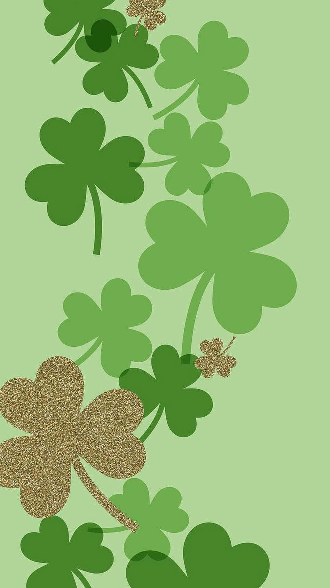 Glittering Gold Shamrock Pattern Wallpaper