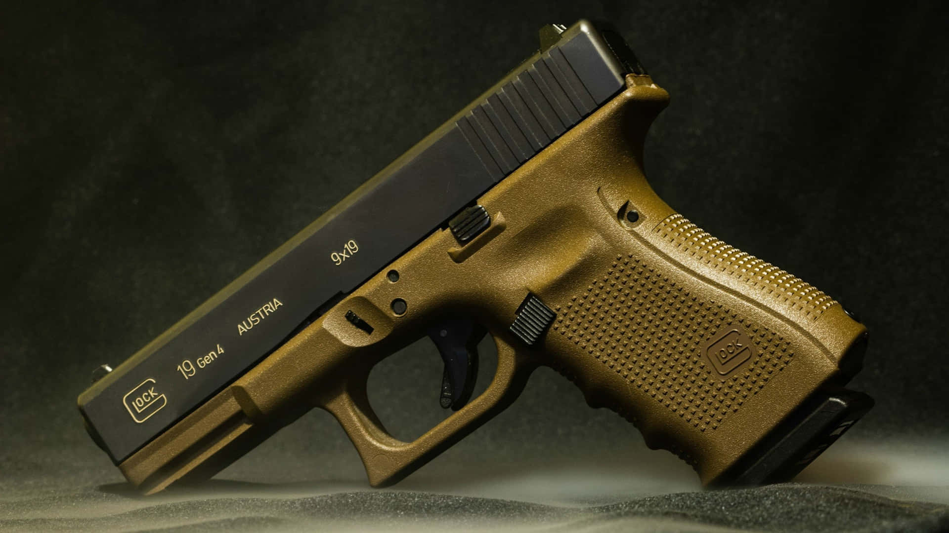 Try the Glock 19 for Superior Tactical Performance