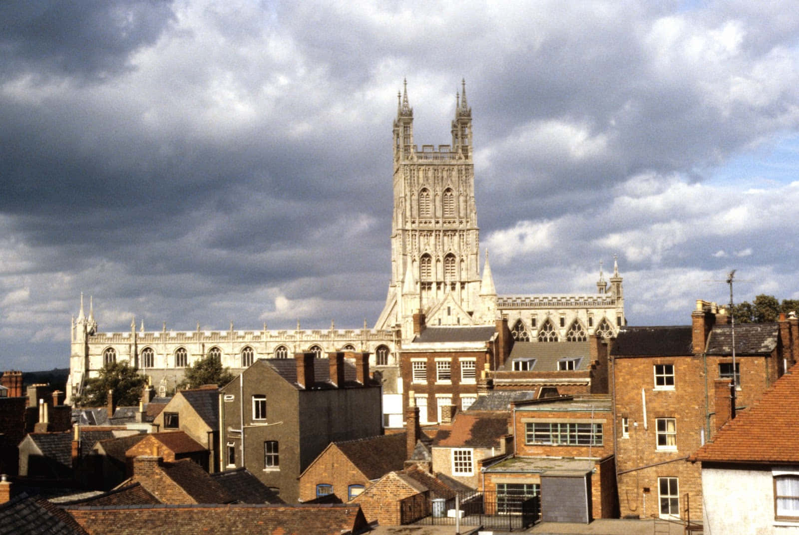 Gloucester Cathedral Skyline Wallpaper