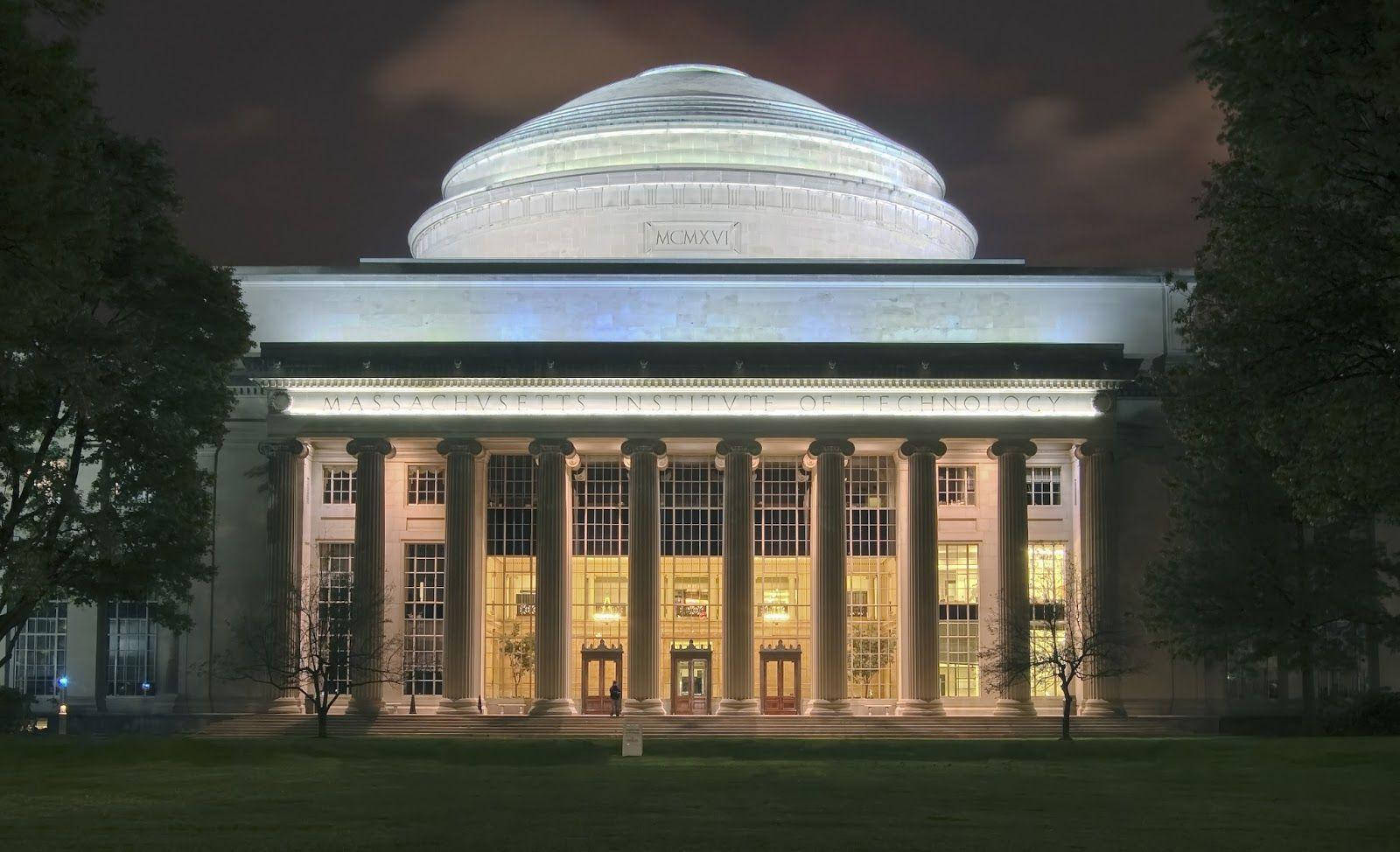 Glowing Great Dome At Mit Wallpaper