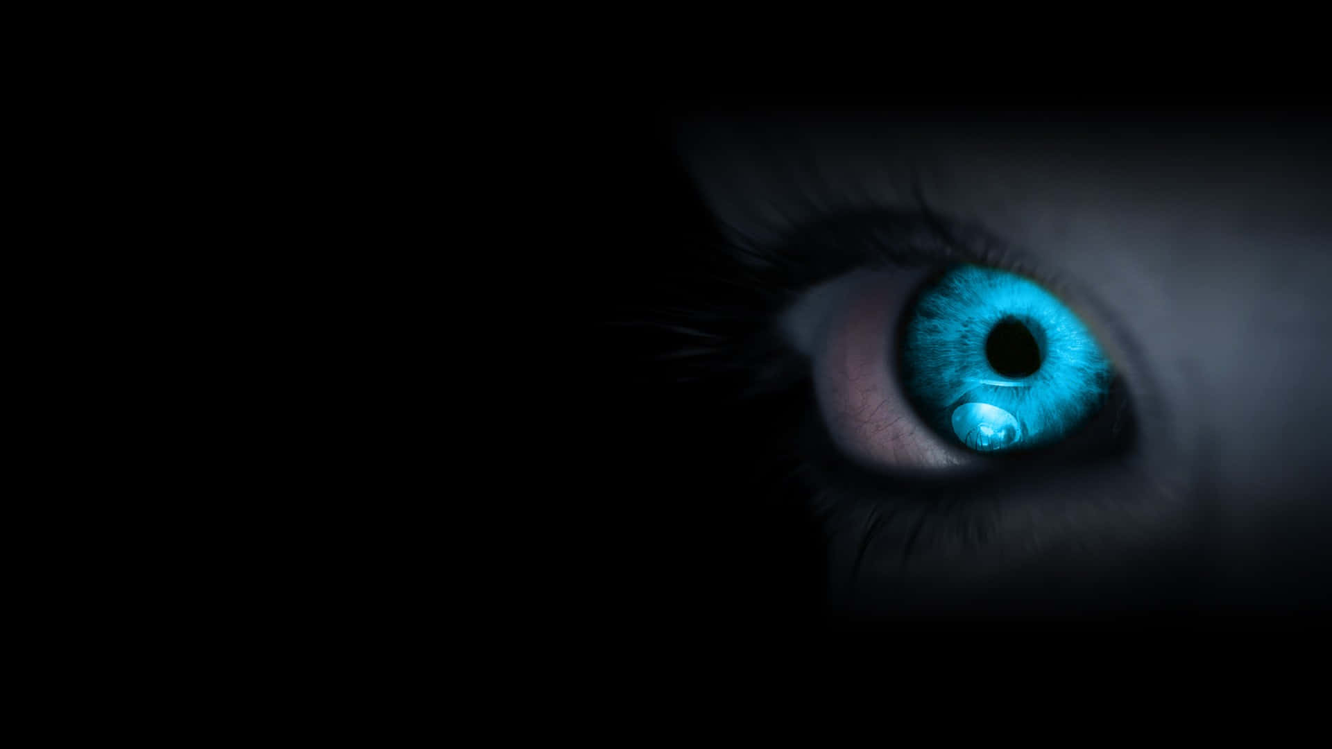 Titoloavvincente Primo Piano Di Un Occhio Blu Ipnotizzante Sfondo