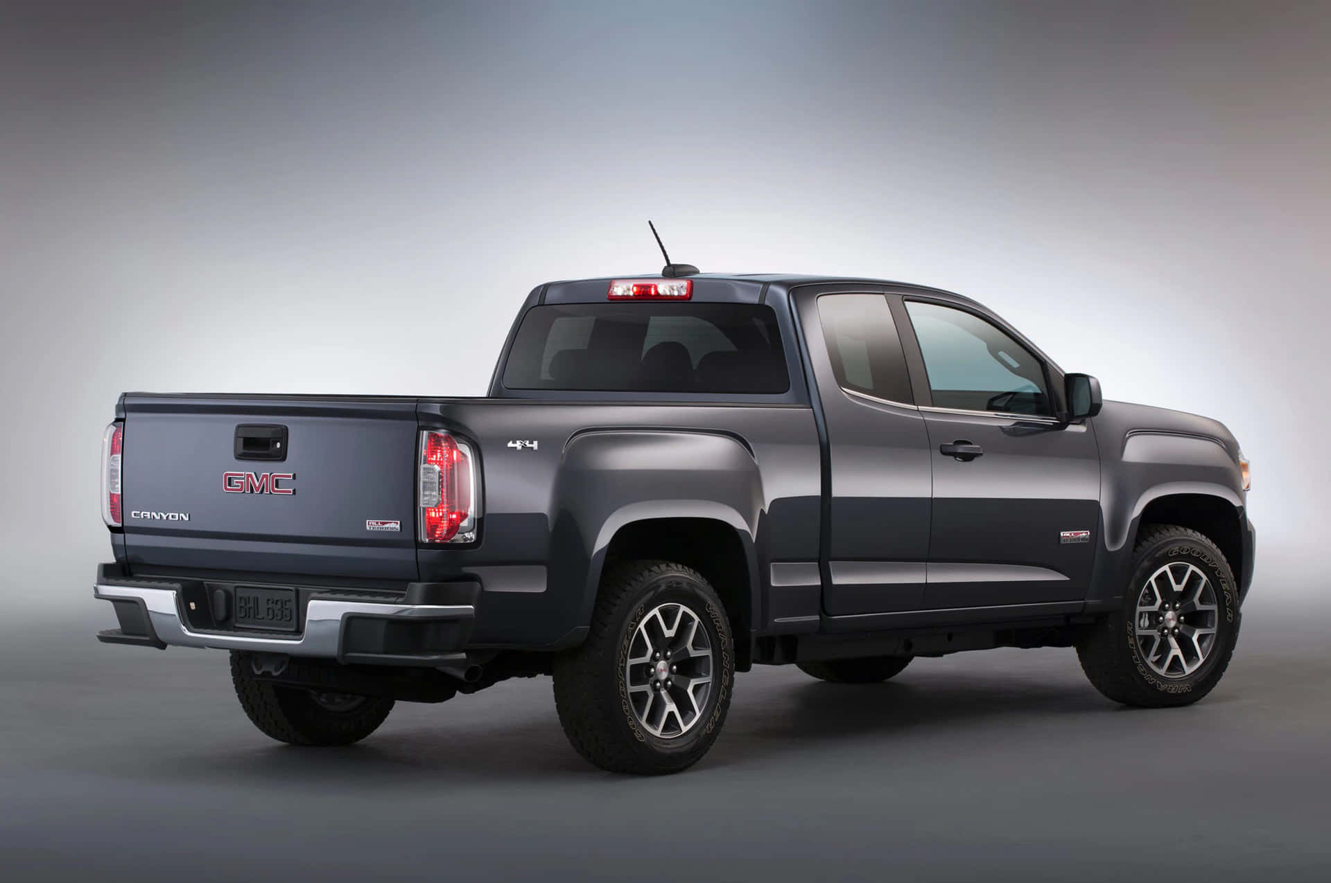 Stunning GMC Canyon in Action Wallpaper