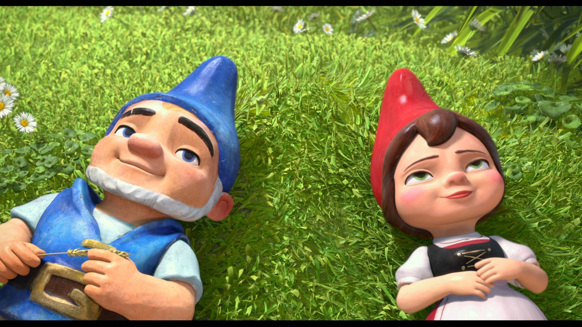 Gnomeo And Juliet Lying On Grass Wallpaper