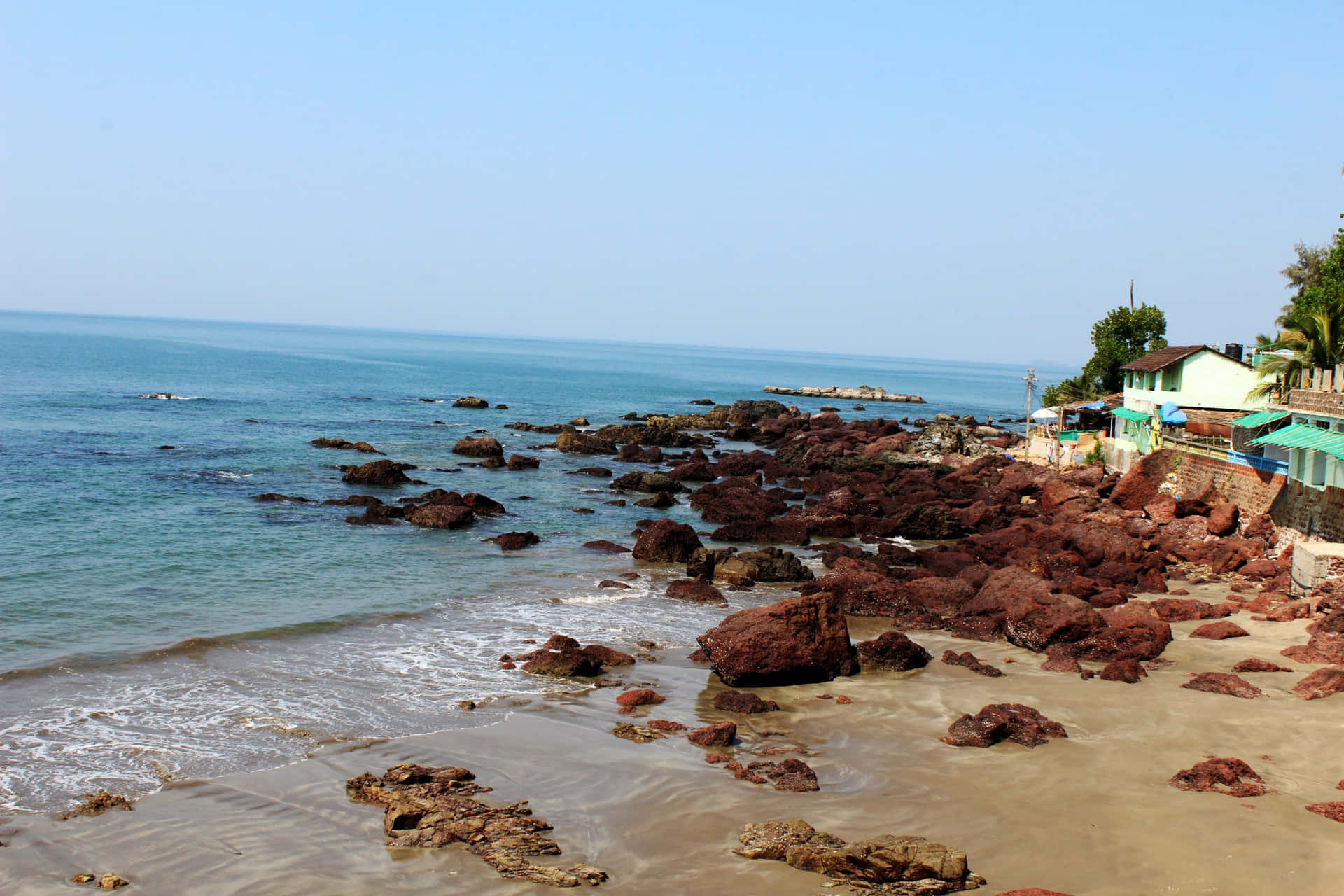 Disfrutadel Sol, La Arena Y Las Olas En La Playa De Goa.