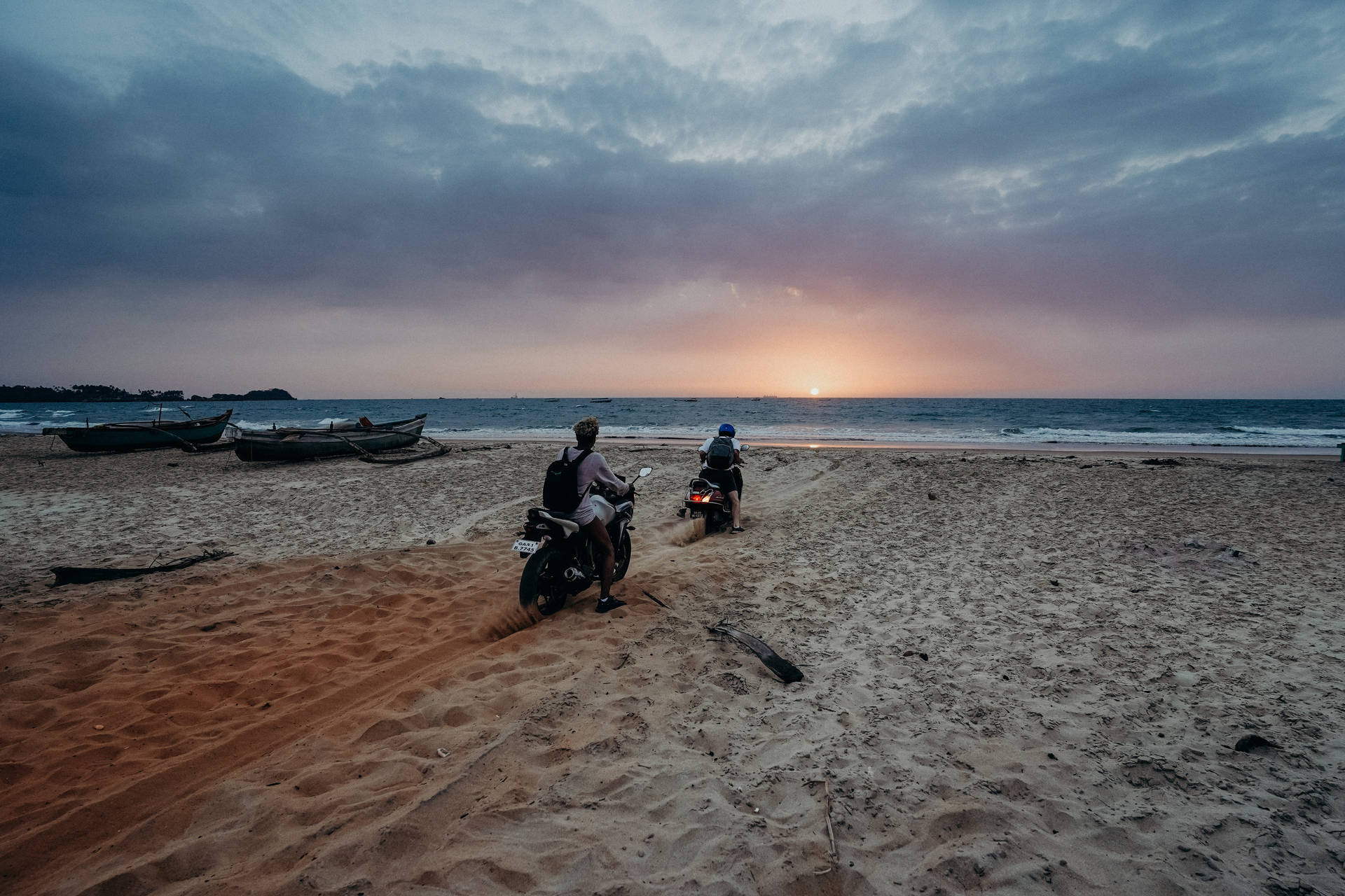Conduciren La Playa En Goa, India. Fondo de pantalla