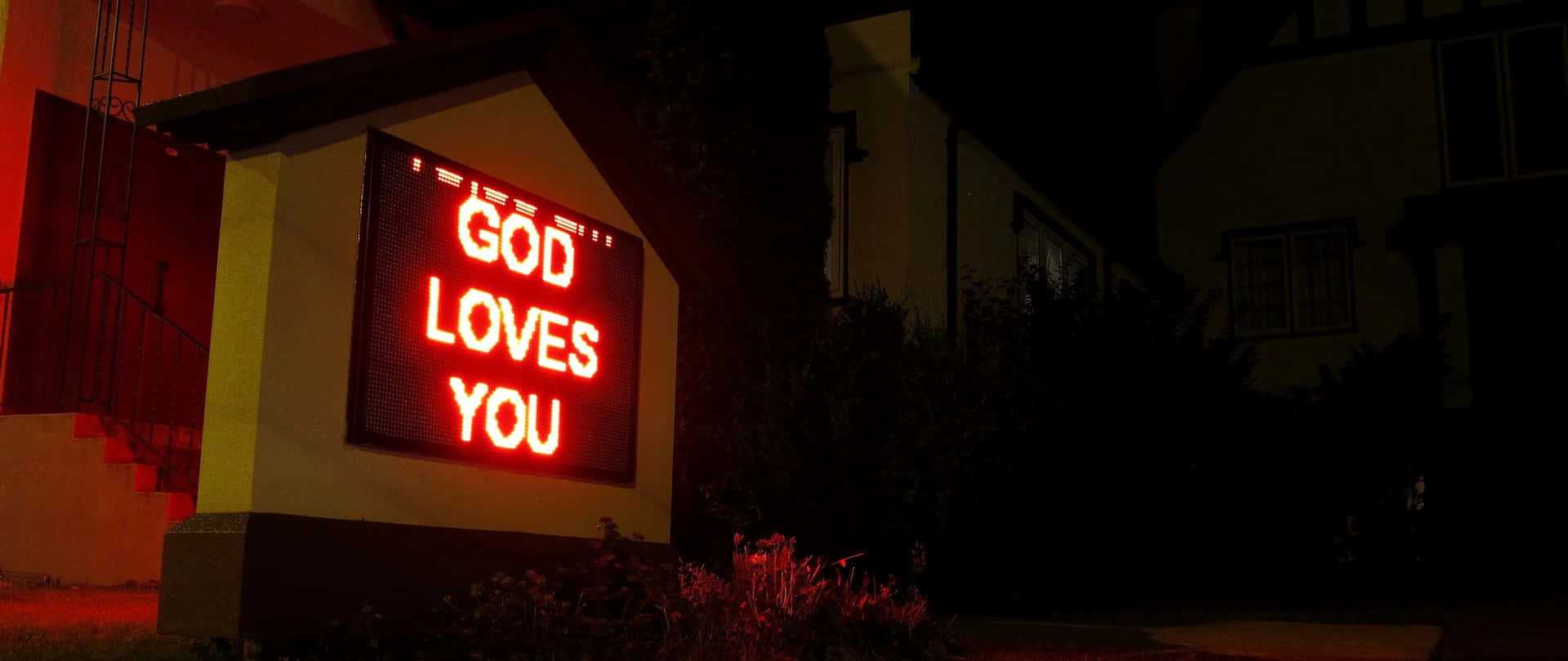 Gud elsker dig, og han er altid hos dig. Wallpaper