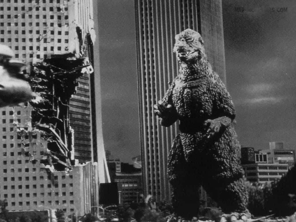 Godzilla 1954 wreaking havoc in the city Wallpaper