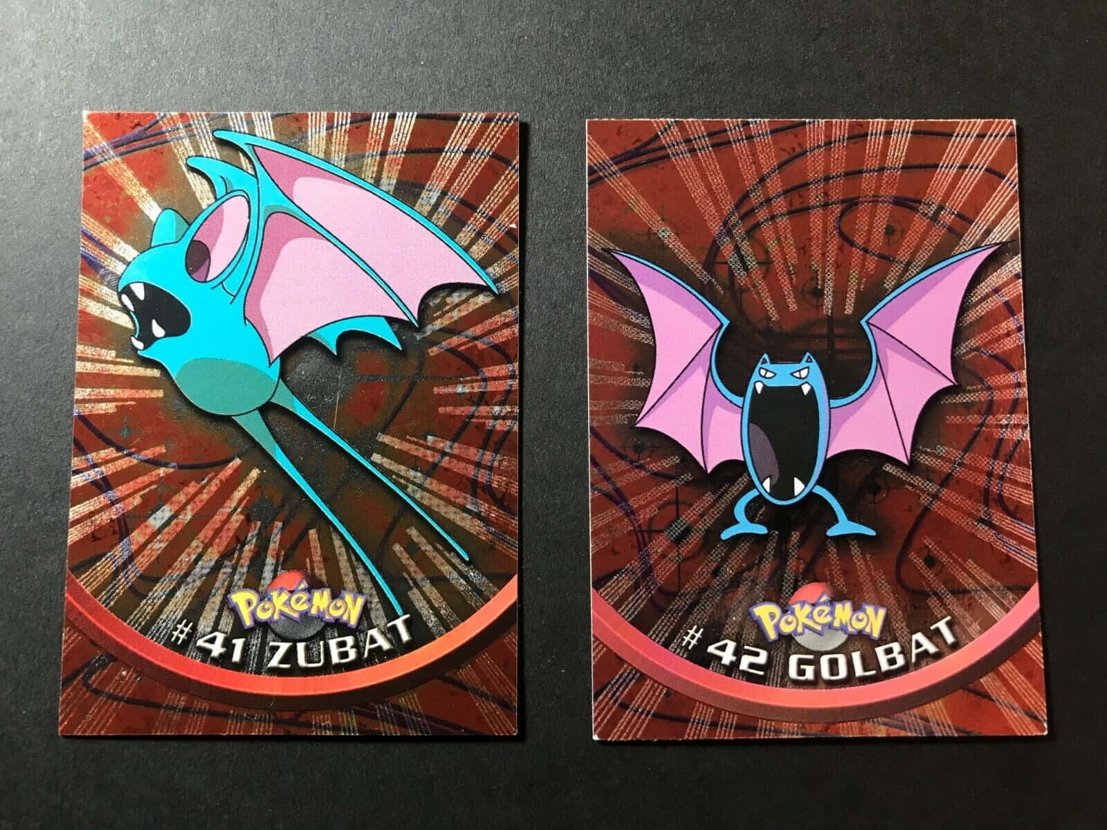 Golbatoch Zubat-kort. (this Sentence Does Not Change In Context Of Computer Or Mobile Wallpaper, As It Simply States The Name Of The Cards In Swedish.) Wallpaper