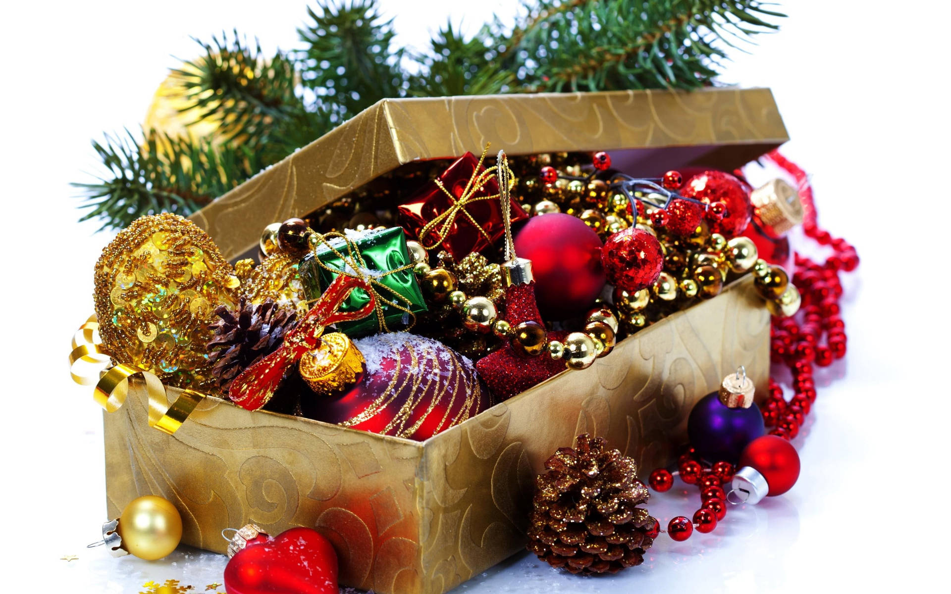 Gold Box With Christmas Balls Wallpaper