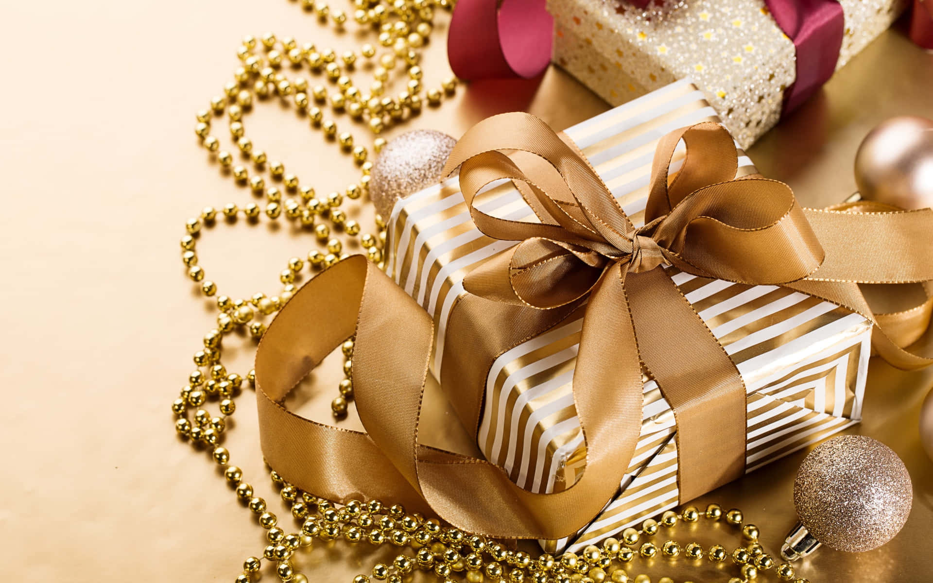 Image  Shiny Gold Christmas Ornaments