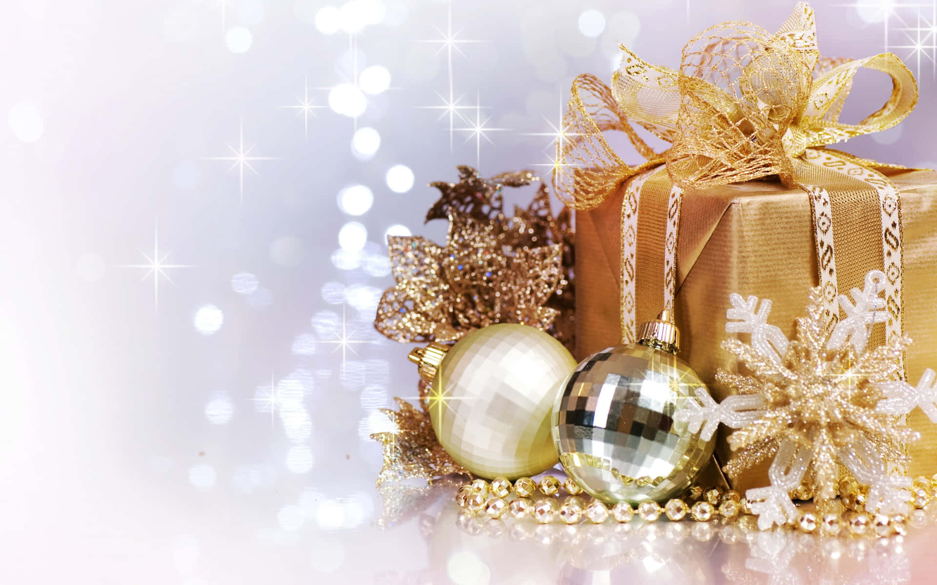 Bring a sparkle to your holiday with a gold Christmas!